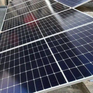 高品质单晶太阳能电池板双面双层玻璃，25年保修，适用于家庭离网太阳能项目
