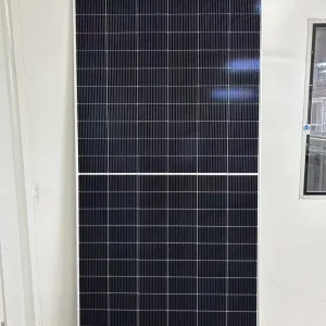 高品质多晶硅太阳能电池板 300W，非常适合大型安装应用