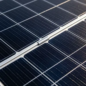 铝框太阳能电池板，最大功率560W，单晶硅半电池N型，专为户外恶劣环境设计