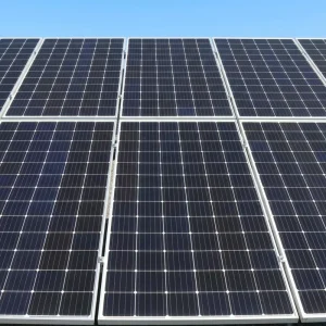 单晶太阳能电池板 580W 585W 620W 工厂或家庭用太阳能电池板