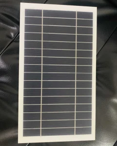 折扣供应 5V 单晶硅 PERC 太阳能电池板 23% 效率 100W 微型太阳能模块