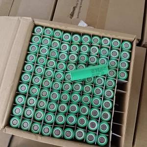 INR18650 25R 20R 35E Cylindrical Lithium Ion Batteries 18650 Cells 3.7V 2500mAh for Solar Power