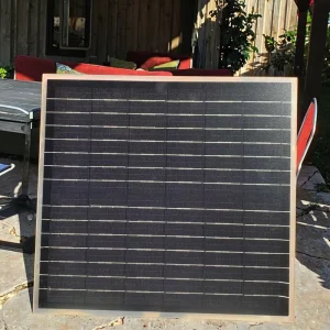 薄型轻质单晶硅 PERC 20W 23% 效率 100W 最大功率 160x115mm 电池板尺寸太阳能电池板