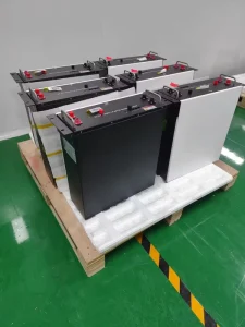 Three Phase High Power Hybrid PV Energy System Expandable Rack Mount High Voltage Lithium Battery Cabinet
